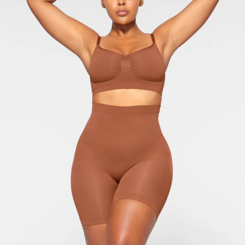 NWT Skims Seamless Sculpt Mid Thigh Short, Bronze, Size XL